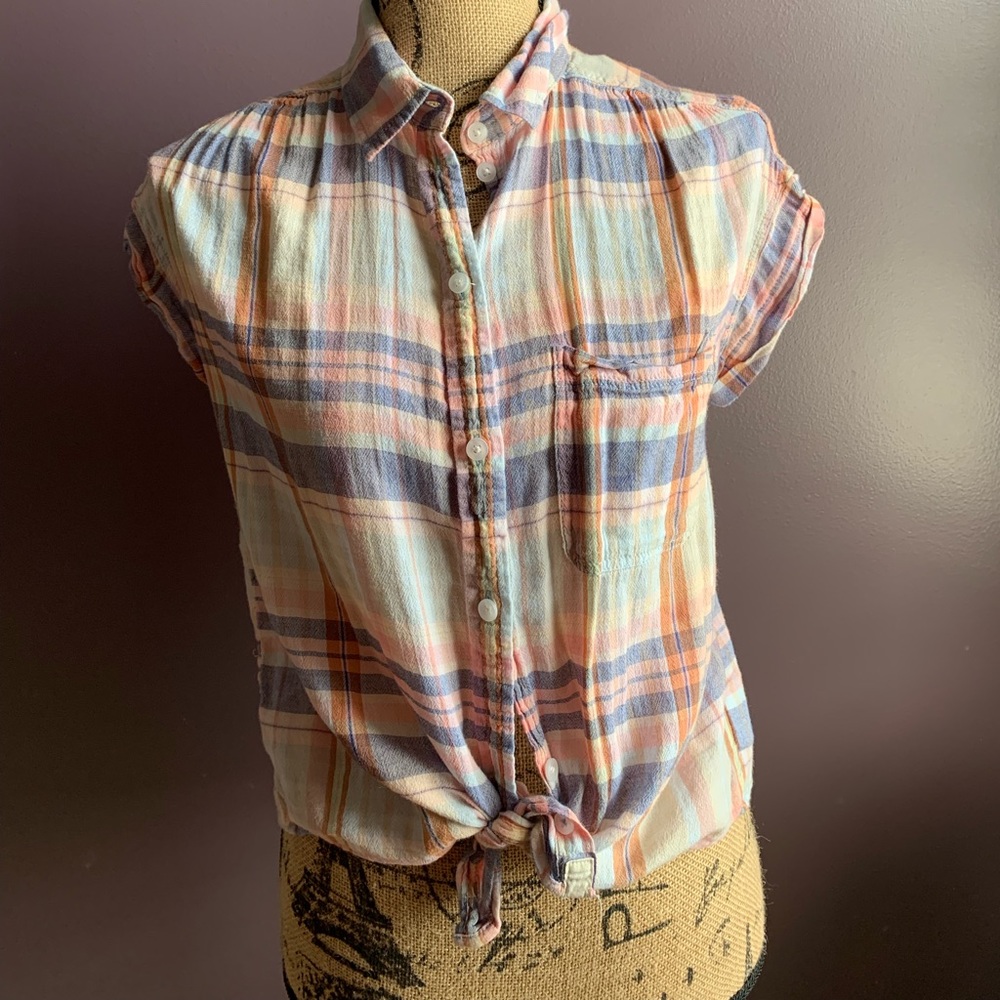 Plaid top